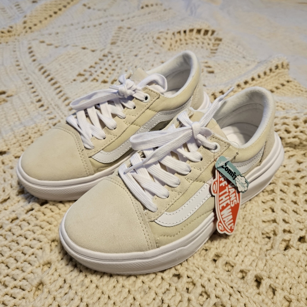 Vans Old Skool Overt Comfycush Sneakers